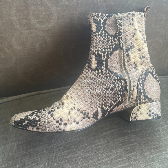 Massimo Dutti snakeskin booties - Picture 3 of 10